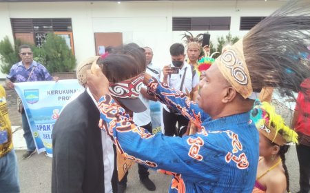 Benhur Tommi Mano Ikut Rayakan Hut Pi Ke 170 di Manokwari