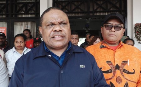 Hermus Ajak Masyarakat Manokwari Bergandengan Tangan Bangun Manokwari