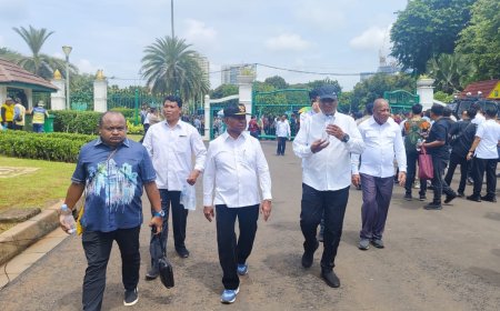 Dominggus Mandacan dan Mohammad Lakotani Siap Dilantik