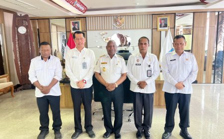 Audiensi Bersama Gubernur Papua Barat, Piet Bukorsyom Perkenalkan Tiga Kakanwil