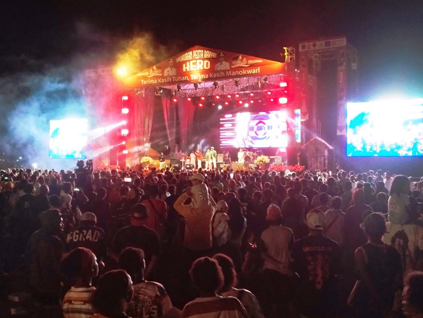 Ribuan Masyarakat Manokwari Ramaikan Syukuran Pesta Rakyat HERO