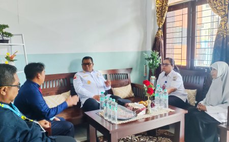 Tinjau Ujian Sekolah, Wakil Bupati Manokwari Apresiasi fasilitas SMPIT Insan Mulia