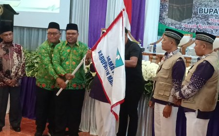 Bupati Manokwari Lepas 162 Jamaah Calon Haji Manokwari