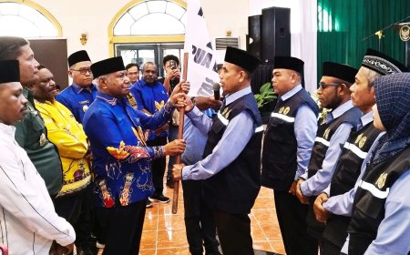 Lepas Jamaah Calon Haji Papua Barat, Gubernur Harap Jadi Teladan di Tanah Suci