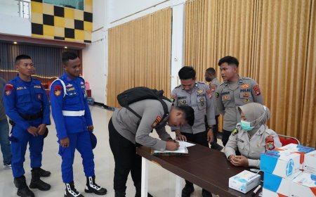 Ratusan Personil Polda Papua Barat Jalani Tes Urine