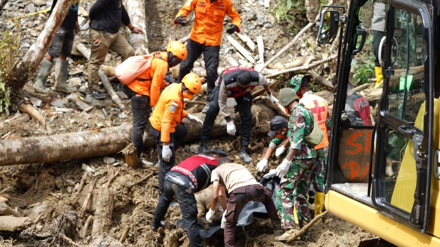 Polres Pegaf dan SAR Siaga Pasca Pencarian Korban Bencana di Kampung Jim