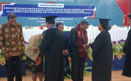 Hendrik Arwam Sandang Gelar Doktor, Ajak Semua Pihak Jaga Mitos Adat Masyarakat Papua