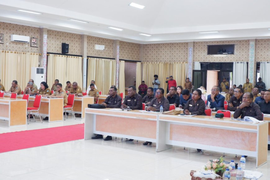 Sosialisasikan Perda, Amin Ngabalin Tegaskan Regulasi Harus Hidup di Tengah Masyarakat