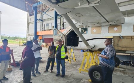 Kunker ke Timika, Komisi III DPRP Papua Barat Tinjau Kondisi Pesawat PT. Padoma