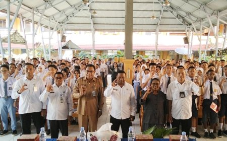 200 Siswa SMAN 1 Manokwari Ikuti Penguatan Kapasitas Ham Bertajuk 'Bullying Dalam Kapasitas Ham'