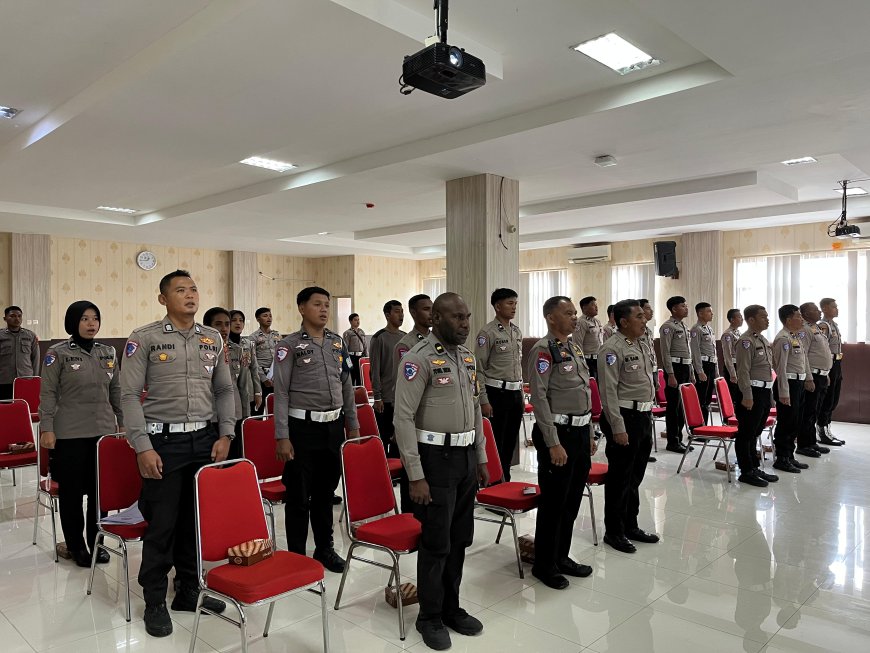Polda Papua Barat Gelar Latpraops Patuh Mansinam 2025