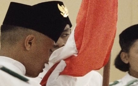 Siap Emban Tugas Mulia, 36 Calon Paskibra Papua Barat Dikukuhkan Gubernur