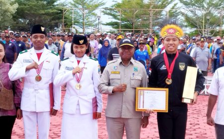 Bangga! Gubernur Terima Juara Dunia Aquabike 2025 dan Paskibra Nasional Asal Papua Barat