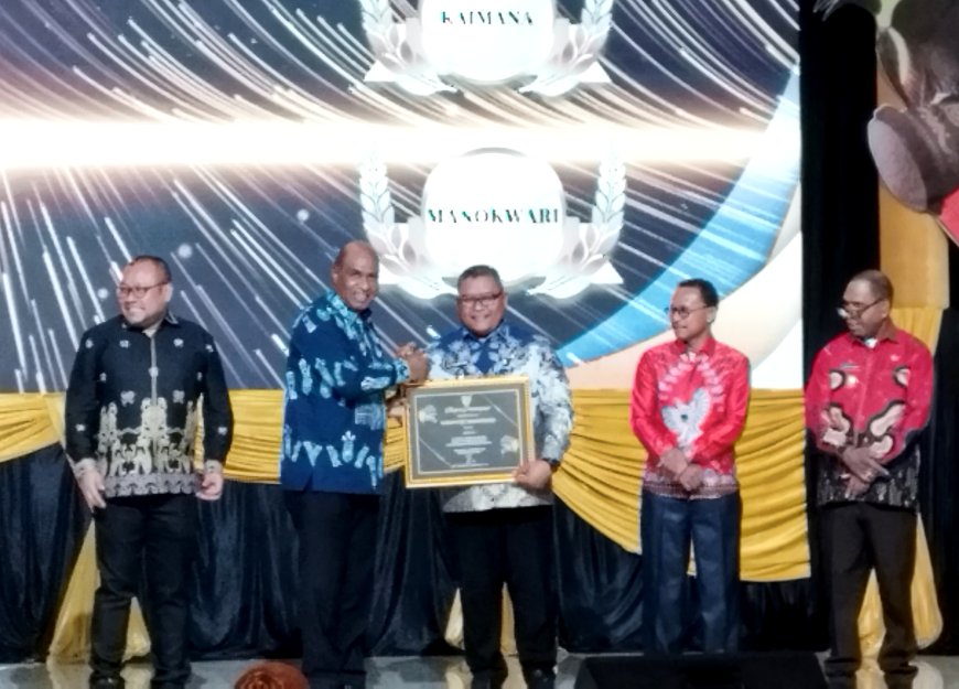 Kabupaten Manokwari Terima Anugrah Paritrana Award 2025, Terus Genjot Jumlah Kepesertaan