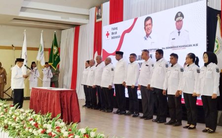 Jusuf Kalla Resmi Lantik Pengurus PMI Papua Barat, Tegaskan Komitmen Kemanusiaan Hingga Pelosok Daerah