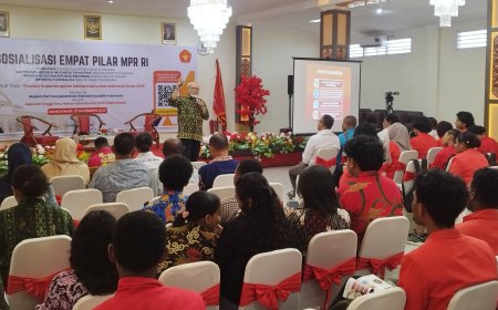 Anggota DPD RI Sosialisasikan Empat Pilar MPR kepada Mahasiswa di Manokwari, Tekankan Metode Baru yang Adaptif Milenial