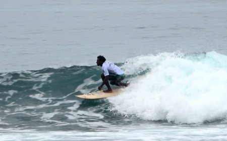 Papua Barat Miliki Potensi Ombak Kelas Dunia