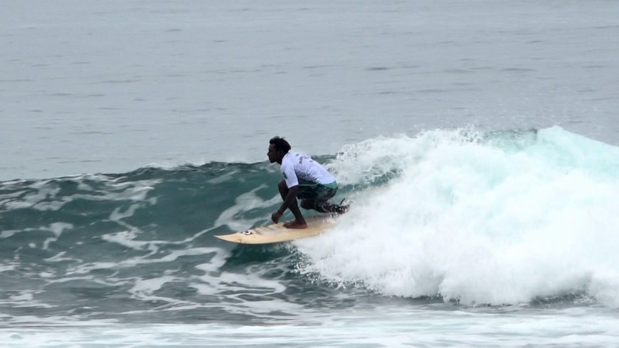 Papua Barat Miliki Potensi Ombak Kelas Dunia