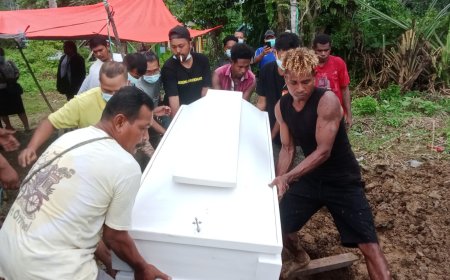 Mayat ART yang Ditemukan Dalam Mobil Inova Dimakamkan Warga Paguyuban Arema Manokwari