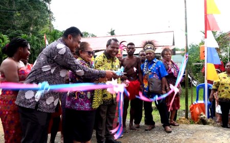 Pemerintah Papua Barat Resmikan Sejumlah Fasilitas Pendukung Masyarakat