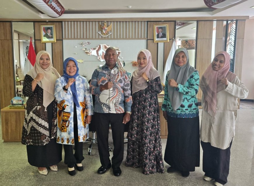 PW BKMT Papua Barat Audiensi dengan Gubernur, Bahas Sinergi Program dan Milad BKMT ke-45