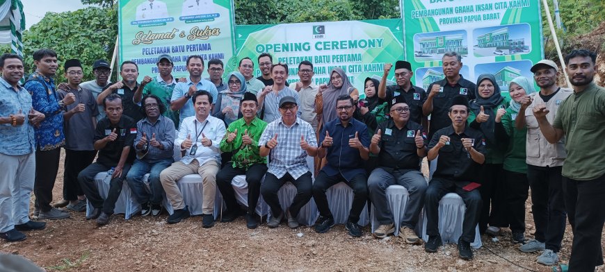 Sekda Papua Barat dan Sekjen MN KAHMI Memulai Pembangunan GIC Papua Barat
