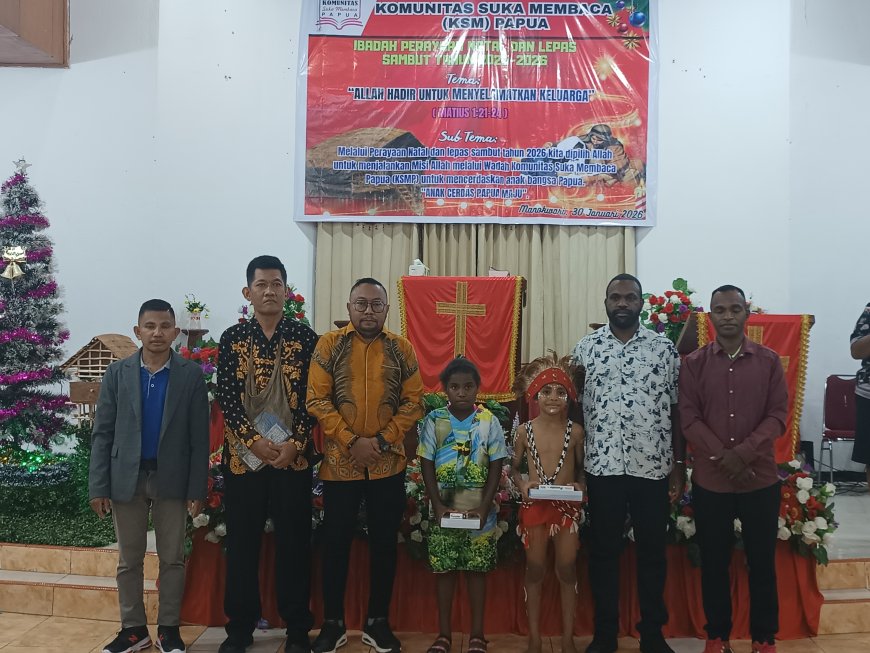 Pembina KSMP Launching Penyerahan Buku dan Alat Tulis kepada 250 Anak