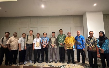 Billy Mambrasar dan Kemendagri Fasilitasi 21 Investor Eropa Investasi Sektor Coklat di Papua