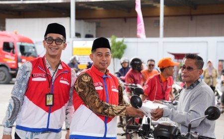 Pertamina Patra Niaga Papua Maluku Bagikan Takjil Gratis di 15 SPBU Wilayah Papua Barat dan Papua Barat Daya