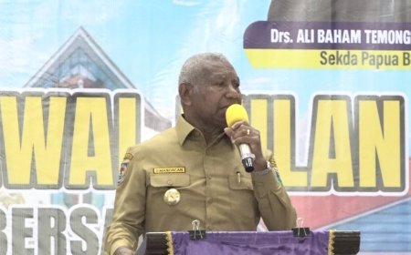 Dominggus Minta Pimpinan OPD Menjadi Contoh dan Teladan bagi Pegawai