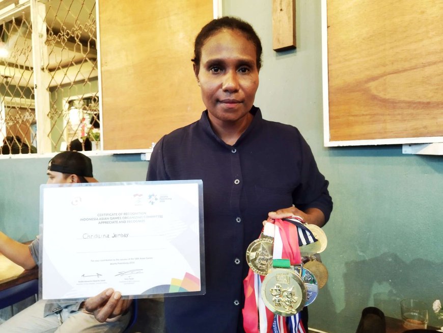 Dari Ring Juara ke Tepi Jalan: Kisah Christina Jimbay Menjaga Asa di Tengah Janji yang Tertunda