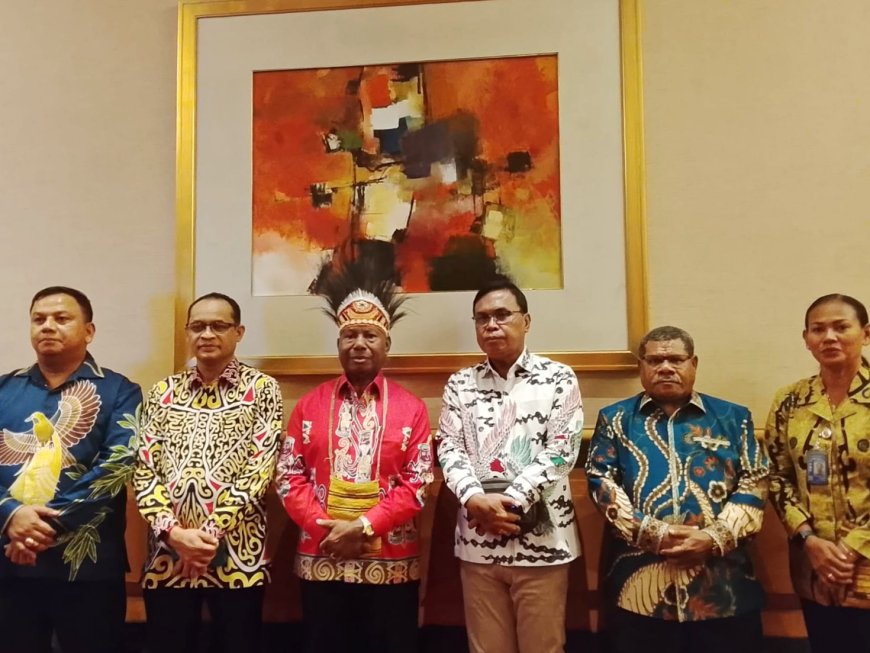Gubernur Papua Barat Raih National Governance Awards 2026 Kategori Infrastruktur