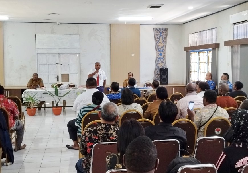 Kadisdik Papua Barat Ajak Orang Tua Selesaikan Konflik Siswa SMA Taruna Kasuari Nusantara Dari Hati Ke Hati