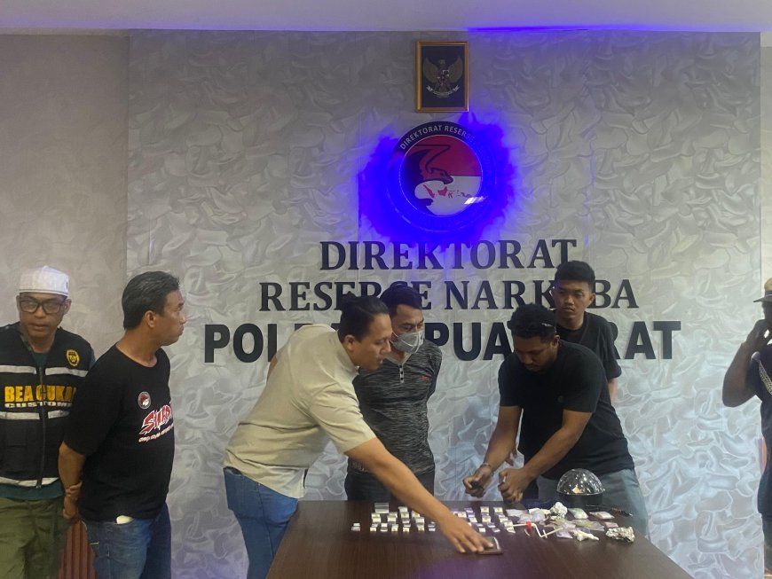 Polisi Gerebek Kos di Wosi, 52 Paket Sabu Siap Edar Disembunyikan Dalam Lampu