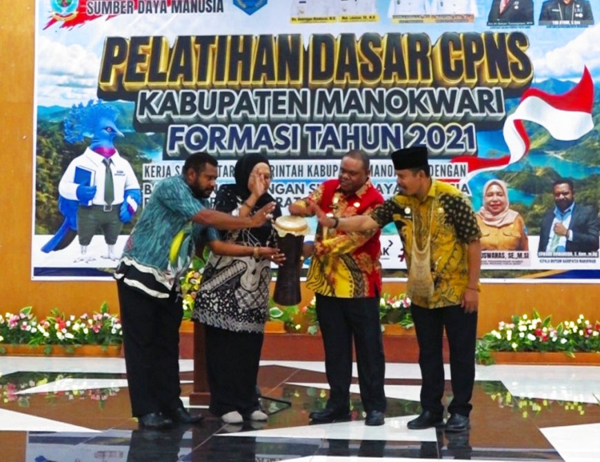 Bupati Hermus Indou Buka Latsar CPNS Formasi 2021, Tekankan Integritas dan Profesionalisme ASN