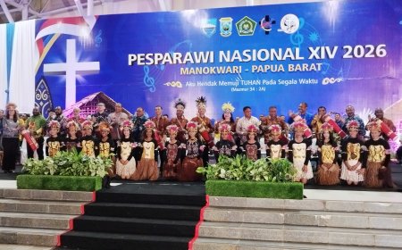 Pesparawi Nasional XIV Berakhir, Gubernur Papua Barat Lepas Ribuan Peserta dengan Pesan Damai