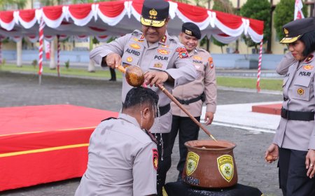 575 Personel Polda Papua Barat Naik Pangkat, Kapolda: Ini Amanah untuk Tingkatkan Profesionalisme
