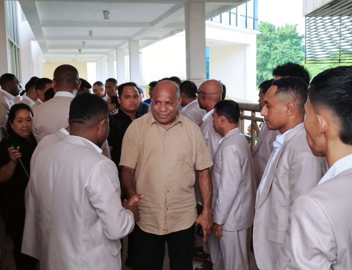 Gubernur Fakhiri Hadir Langsung, Tambah Semangat Paduan Suara Pria Provinsi Papua Tampil di Pesparawi XIV