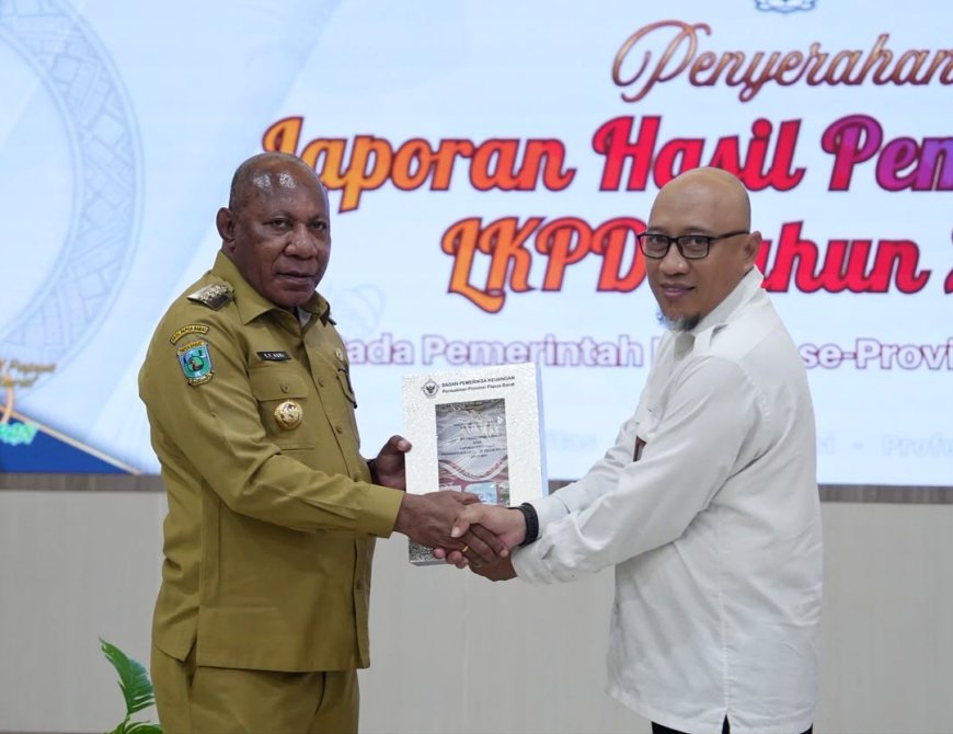 BPK Serahkan LHP LKPD 2025, Kabupaten Teluk Wondama Raih Opini WTP