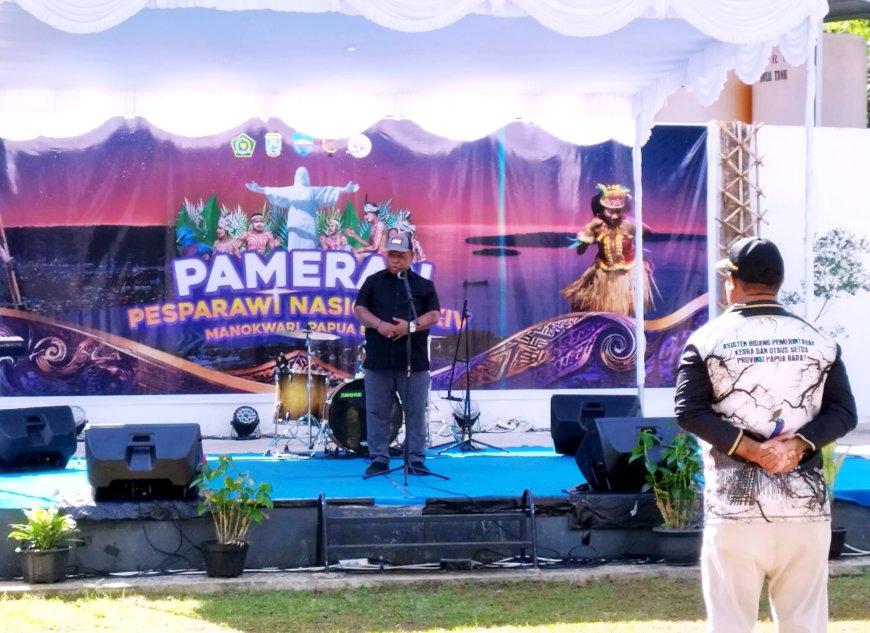 Sekda Papua Barat Ajak ASN Belanja Produk UMKM Pakai Uang TPP di Pameran Harmoni Pesparawi XIV