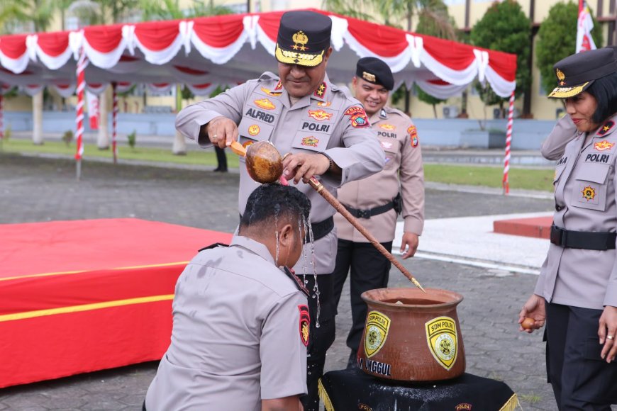 575 Personel Polda Papua Barat Naik Pangkat, Kapolda: Ini Amanah untuk Tingkatkan Profesionalisme