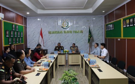 Kapolres Fakfak Perkuat Sinergitas dengan Kejaksaan Negeri melalui Silaturahmi Kelembagaan