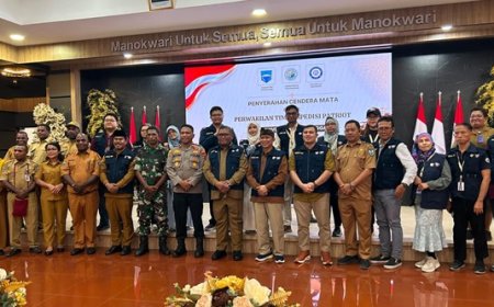 Wakil Bupati Manokwari Lepas Tim Ekspedisi Patriot Unair ke Prafi, Fokus Petakan Potensi Kawasan Transmigrasi