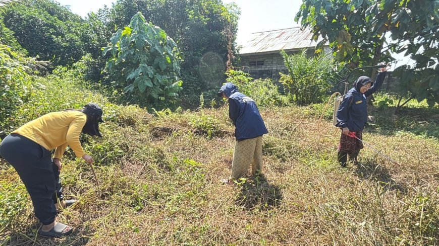 TEP Kementrans UNAIR Bersama Kader Prafi Siapkan Lahan, Dorong Keluarga Sadar Gizi dan Ekonomi Kader