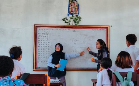 TEP 17 ITS Dampingi Siswa Ransiki Perkuat Kemampuan Calistung
