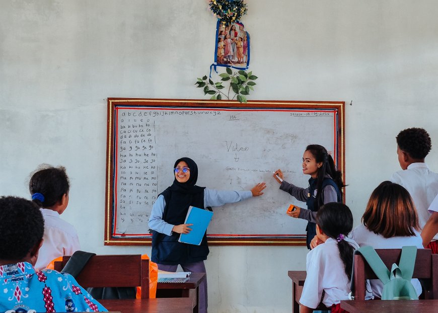 TEP 17 ITS Dampingi Siswa Ransiki Perkuat Kemampuan Calistung