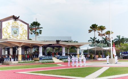 HUT ke-27 Papua Barat, Gubernur Soroti Penurunan Kemiskinan dan Tantangan Pemerataan Pembangunan